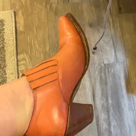 Charlie 1 Horse ankle boot’s excellent used condition 6 1/2 size! - Picture 2 of 12